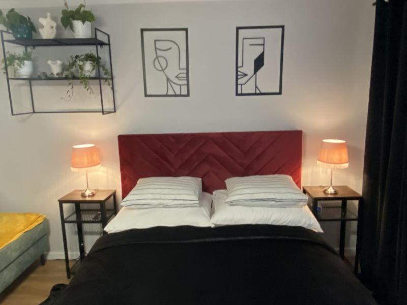 Apartament ,, Sen I Kawa" - Komfortowy Nocleg W Sercu Aglomeracji บือตอม ภายนอก รูปภาพ